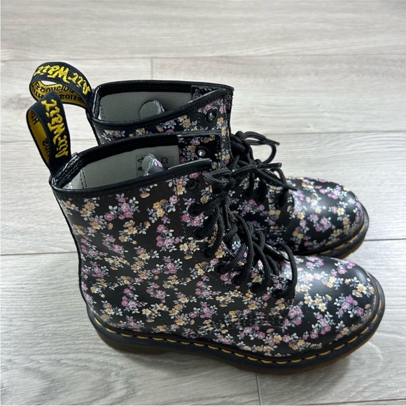 Dr Martens floral boots - Picture 3 of 5